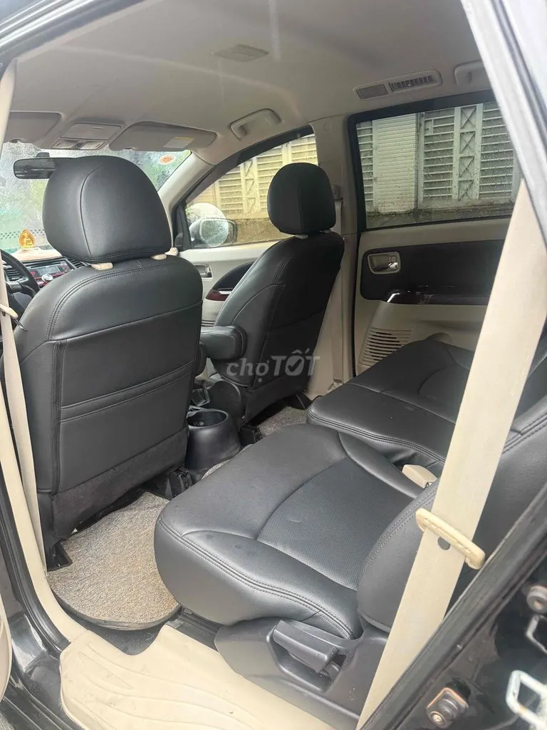 Mitsubishi Grandis 2008 photo 5
