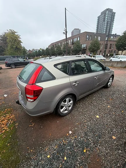 Kia Ceed 2012 photo 4