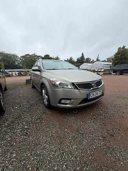Kia Ceed 2012 photo 5