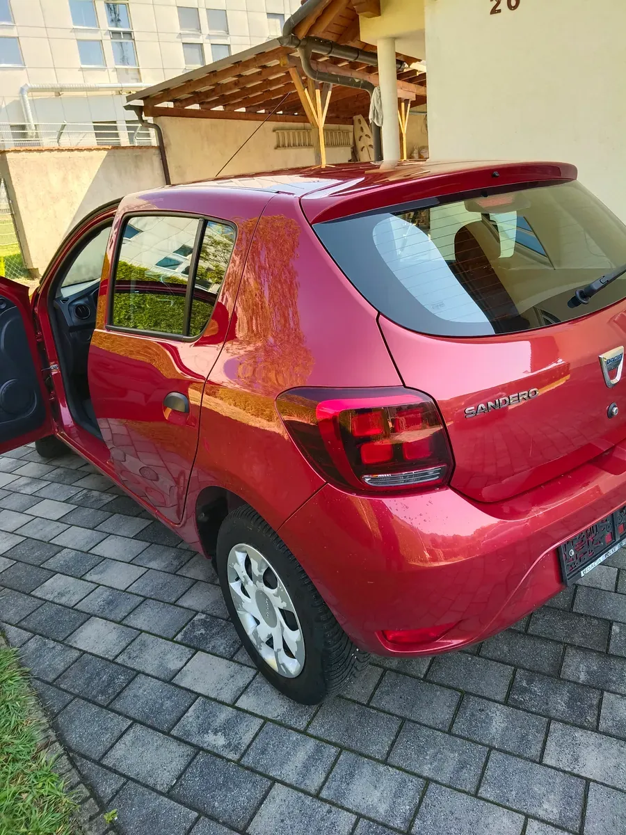 Dacia Sandero 2018 photo 2