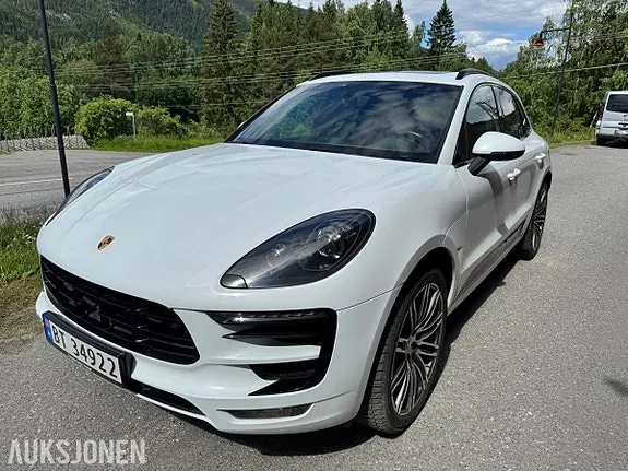 Porsche Macan 2016 photo 2