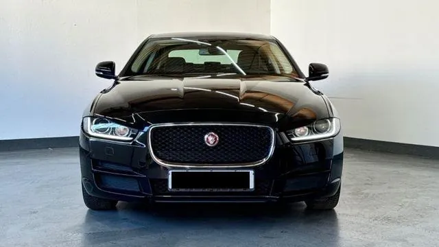 Jaguar Xe
