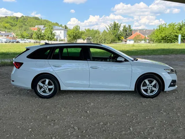 Skoda Octavia Combi 2022 photo 4