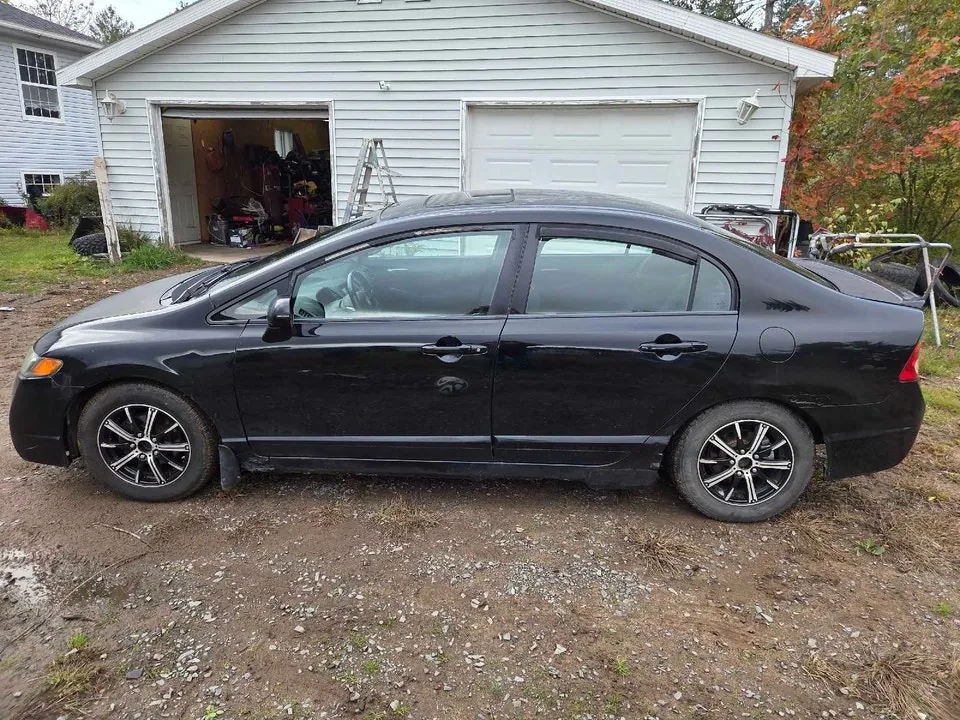 Honda Civic 2009 photo 2