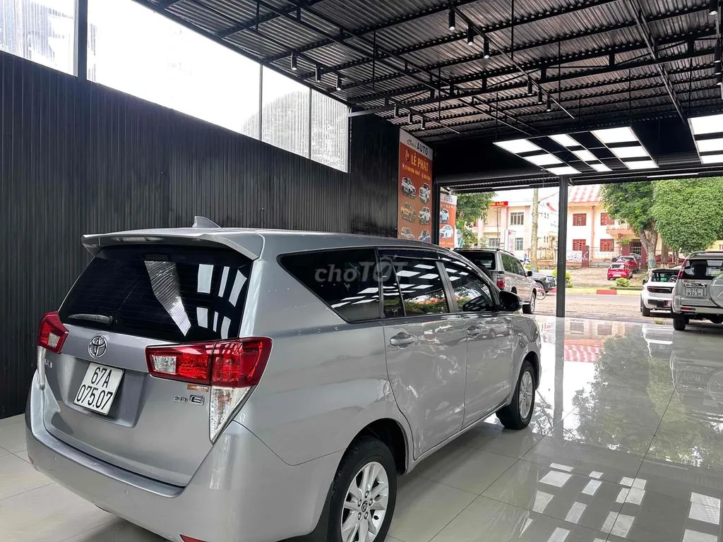 Toyota Innova 2017 photo 3