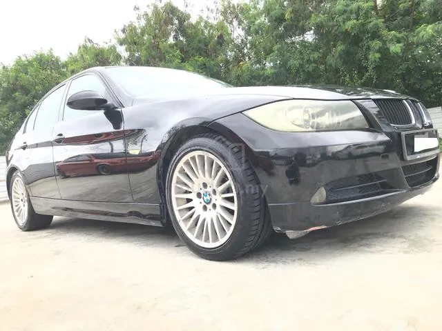 BMW 320I