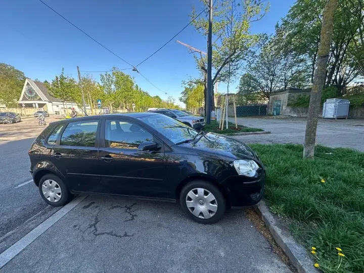 Volkswagen Polo 2006 photo 2