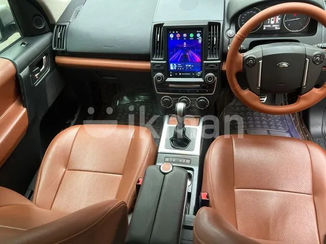 Land Rover Freelander 2013 photo 3