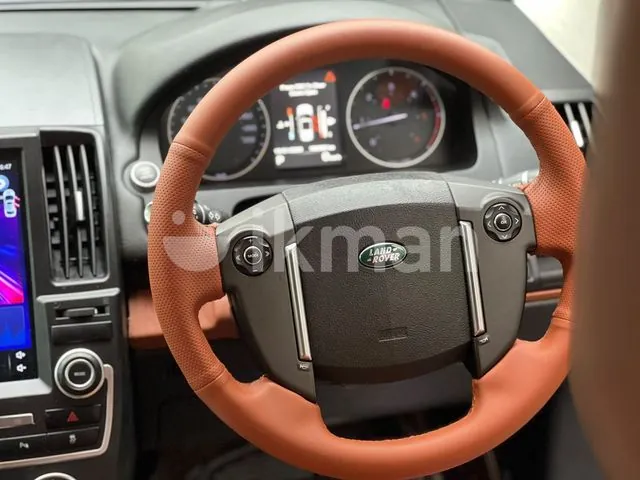 Land Rover Freelander 2013 photo 2