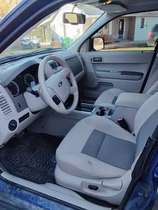 Ford Escape 2008 photo 2
