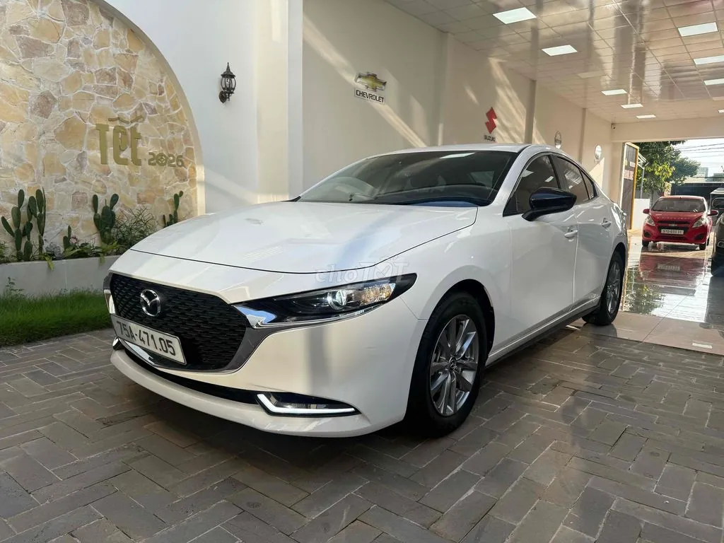 Mazda 3 2025 photo 2