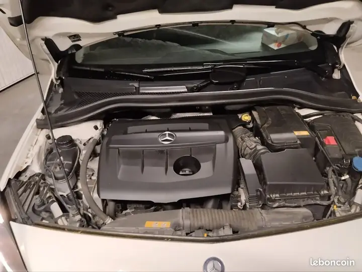 Mercedes-Benz B-Class 2016 photo 3