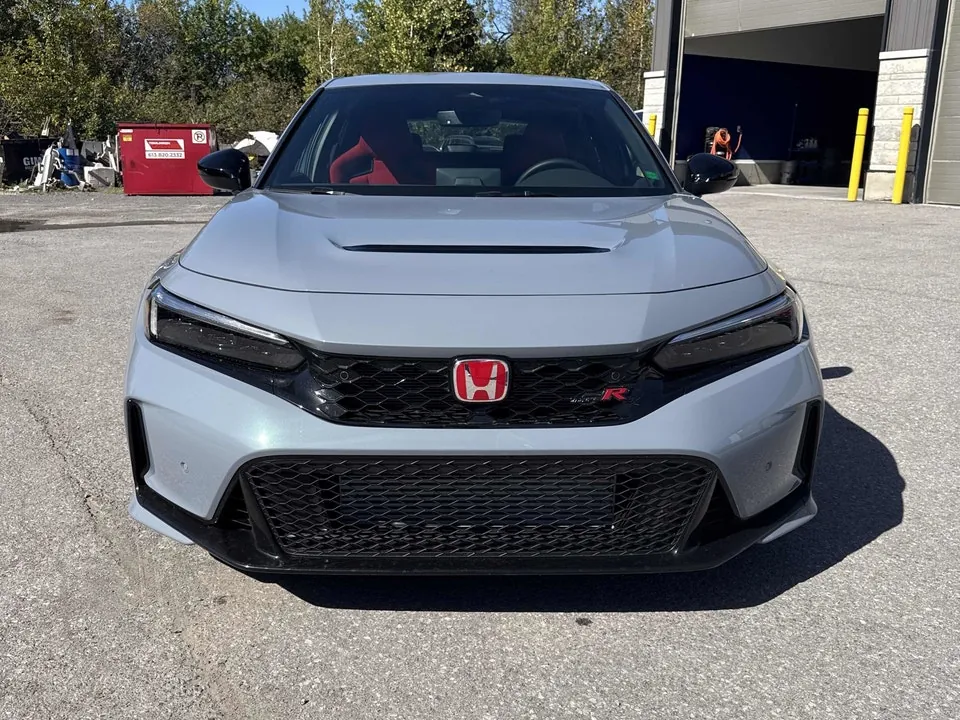 Honda Civic 2025 photo 2