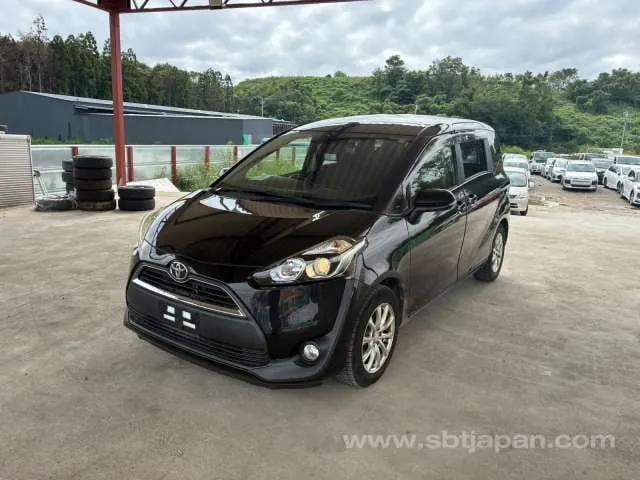 Toyota Sienta 2016 photo 2