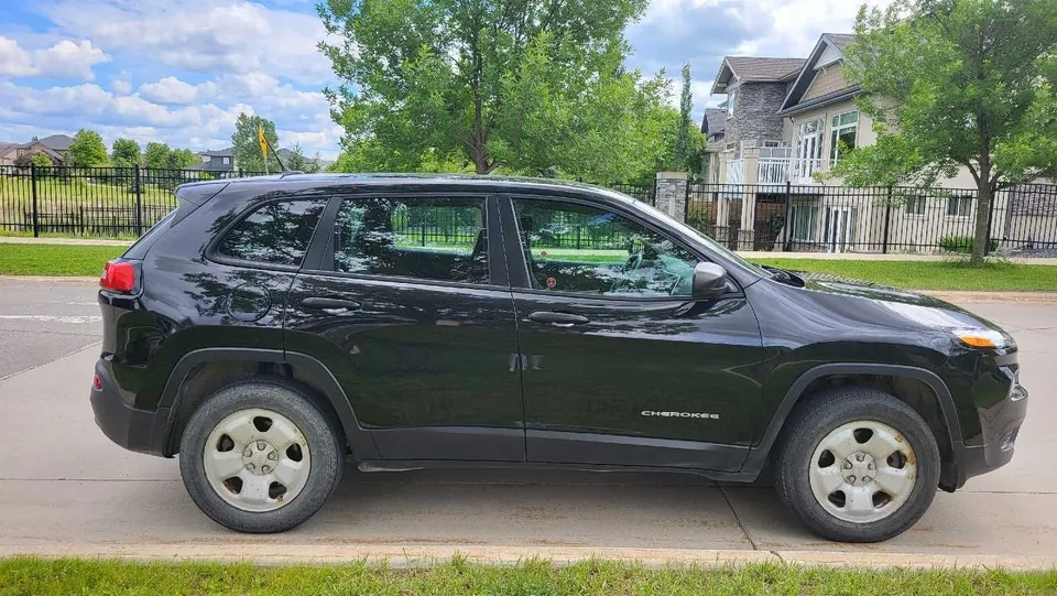 Jeep Cherokee 2015 photo 4
