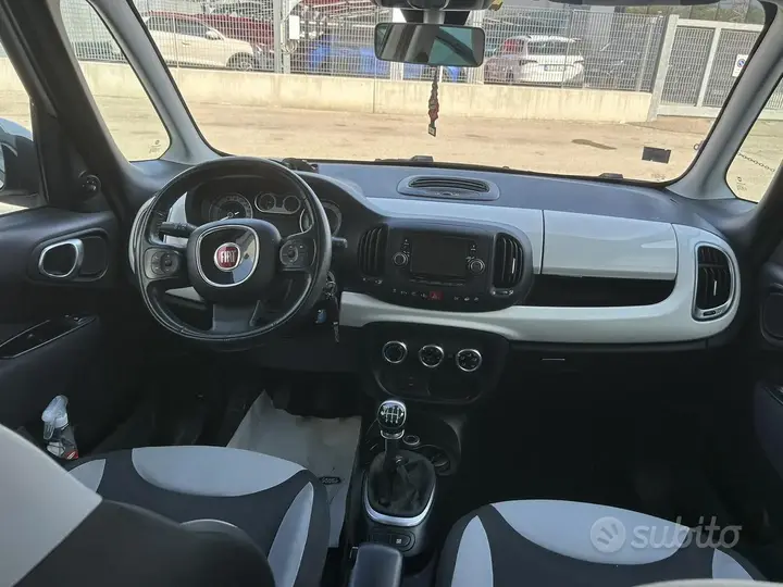 Fiat 500L 2013 photo 4