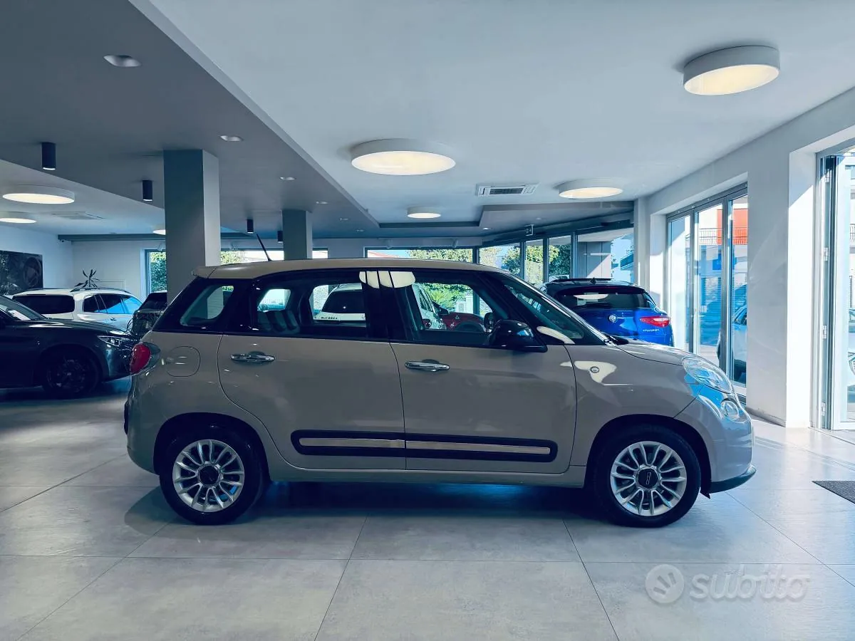 Fiat 500L 2012 photo 4