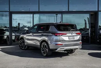 Mitsubishi Outlander 2023 photo 4