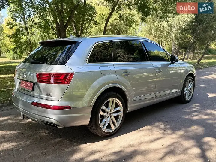 Audi Q7 2017 photo 3