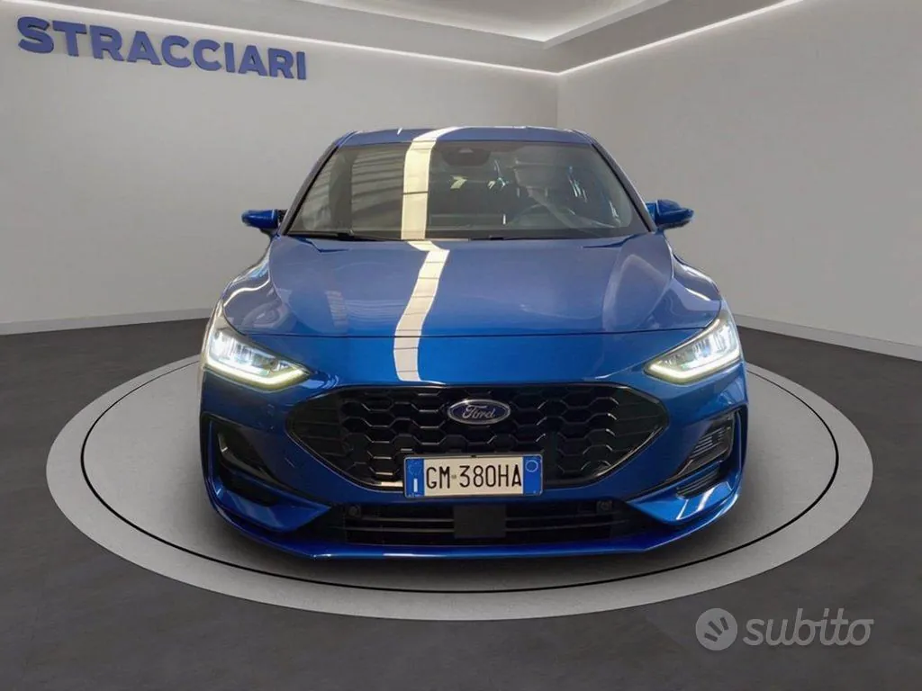 Ford Focus 2023 photo 2