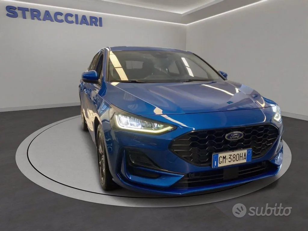 Ford Focus 2023 photo 3