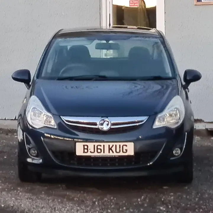 Vauxhall Corsa 2011 photo 2