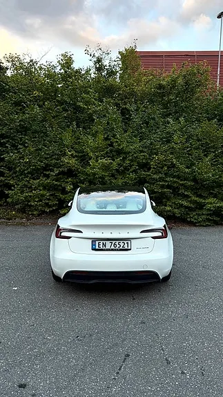 Tesla Model 3 2025 photo 4