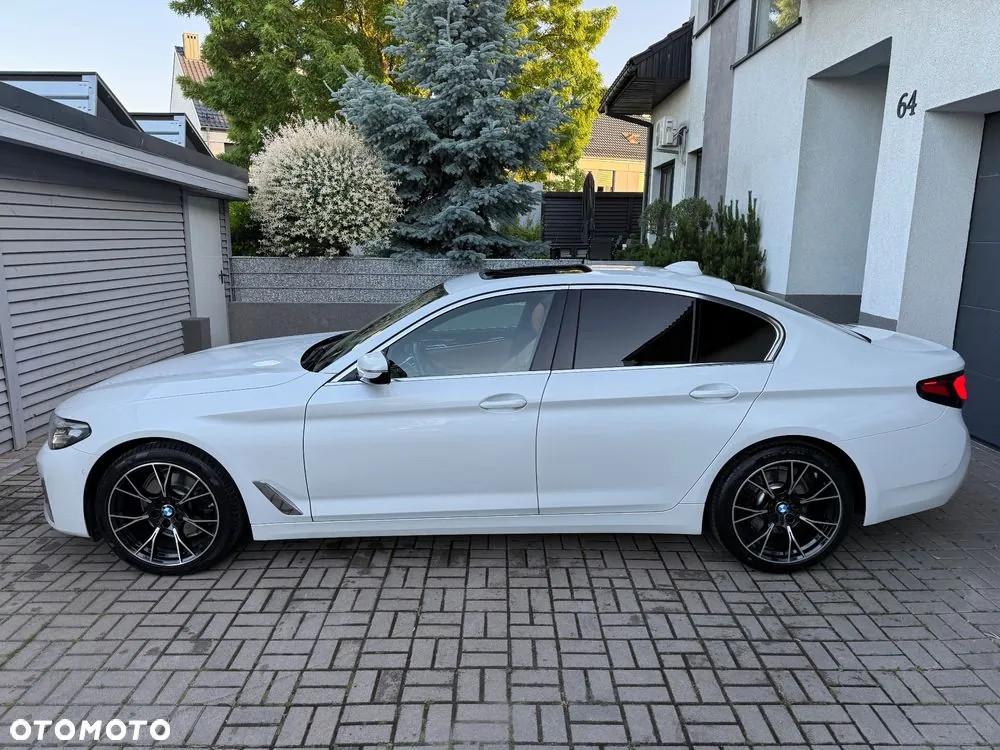 BMW Seria 5 2021 photo 5