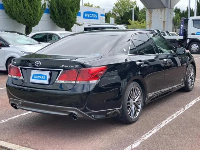Toyota Crown Athlete S 2013 photo 3