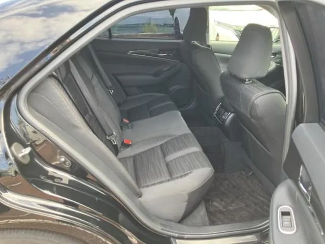 Toyota Crown Athlete S 2013 photo 5