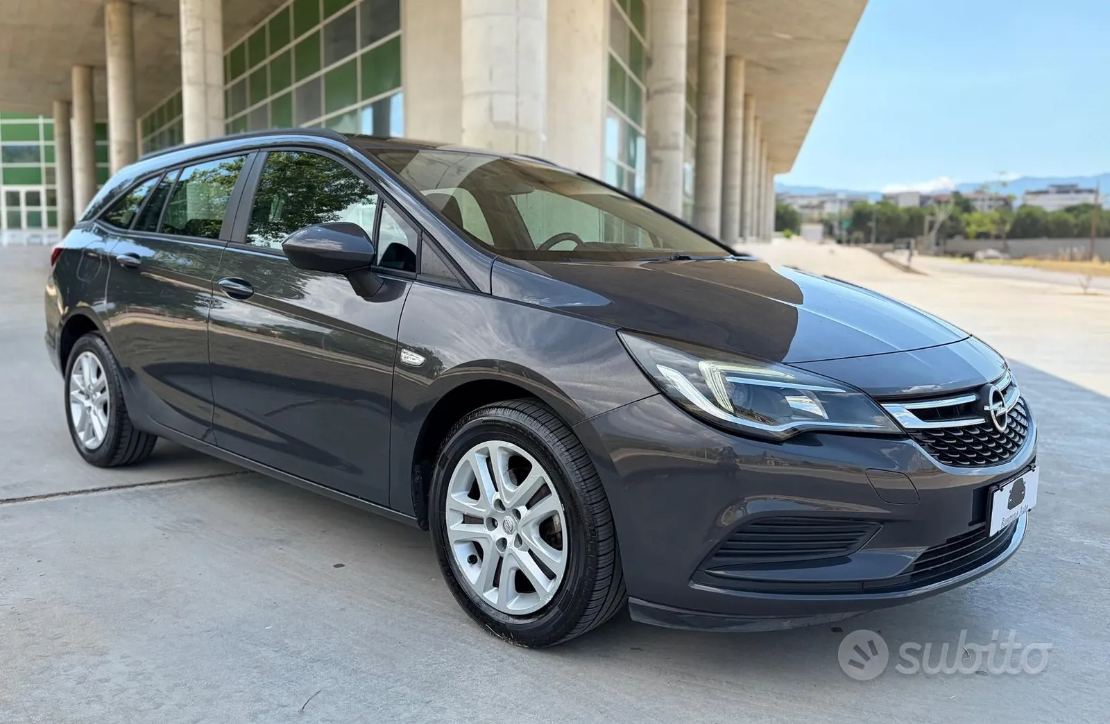 Opel Astra 2017 photo 2
