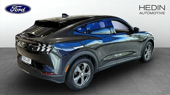 Ford Mustang Mach-E 2022 photo 2