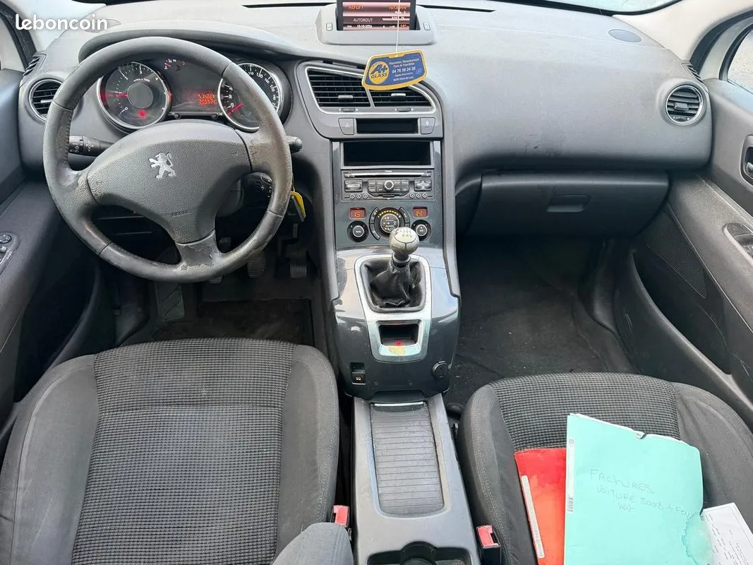 Peugeot 5008 2012 photo 5