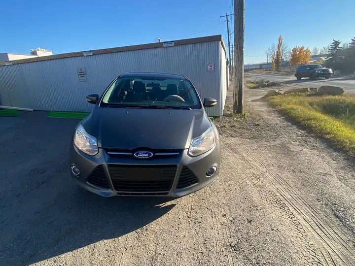 Ford Focus 2012 photo 3