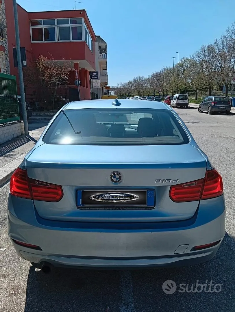BMW 318 2013 photo 5