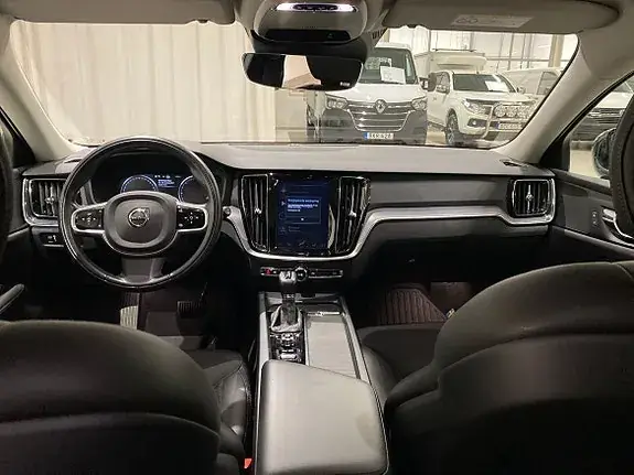 Volvo V60 2020 photo 2