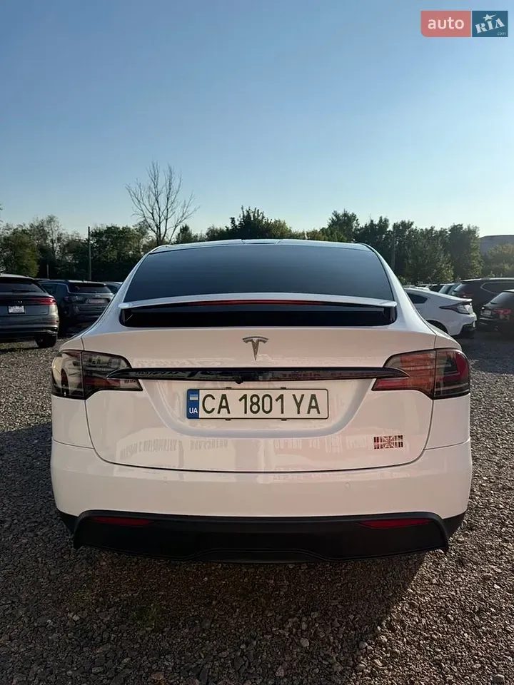 Tesla Model X 2022 photo 2
