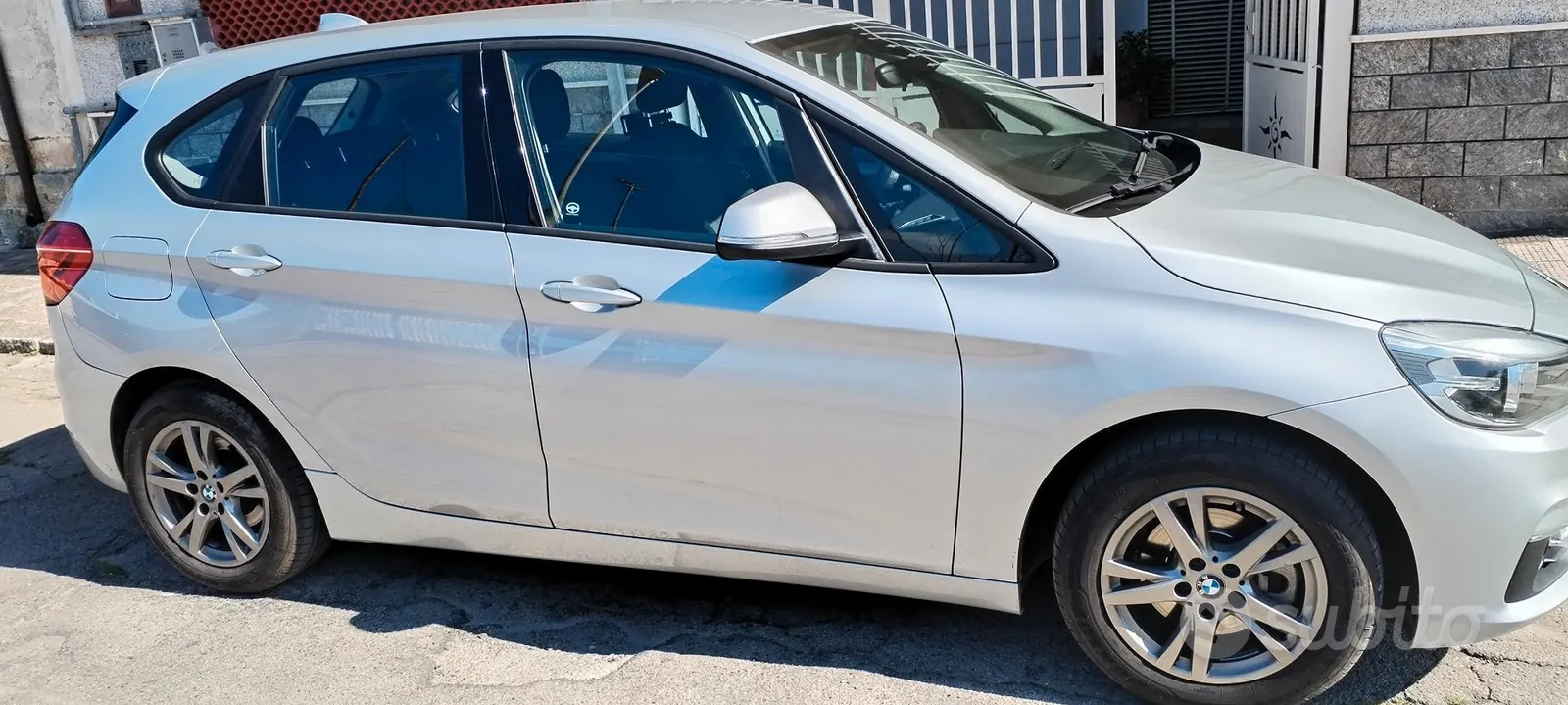 BMW 216D 2016 photo 2
