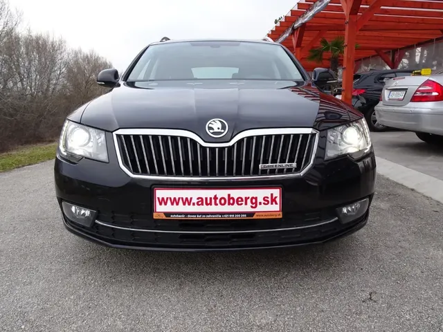 Skoda Superb Combi 2015 photo 4