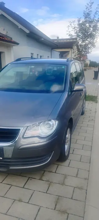 Volkswagen Touran 2007 photo 3