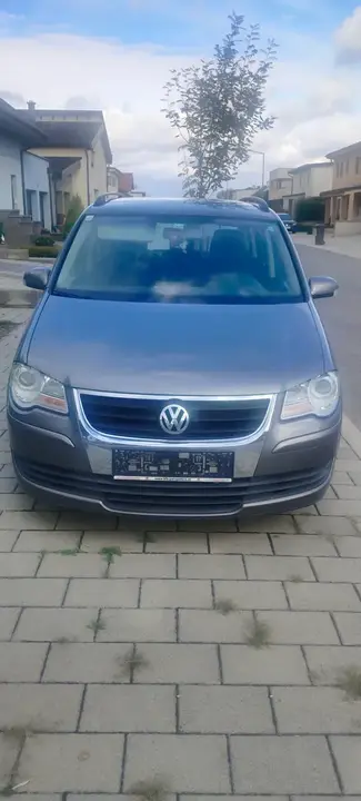 Volkswagen Touran 2007 photo 2