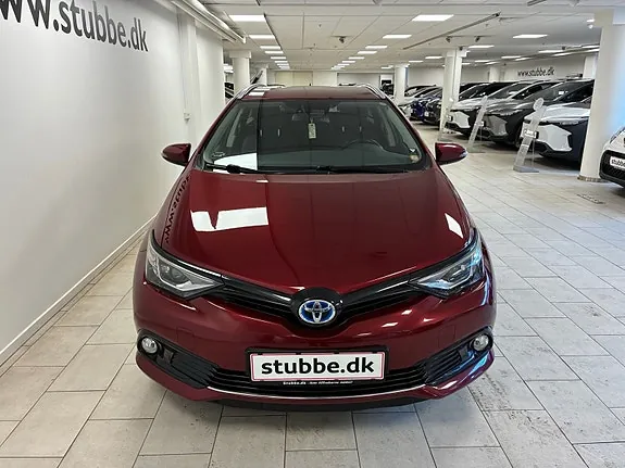 Toyota Auris 2018 photo 2