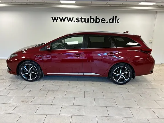 Toyota Auris 2018 photo 3