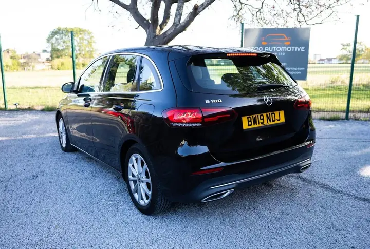 Mercedes-Benz B180 2019 photo 5