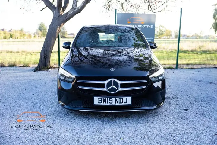 Mercedes-Benz B180 2019 photo 2