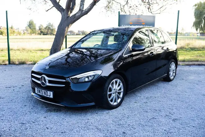Mercedes-Benz B180 2019 photo 3