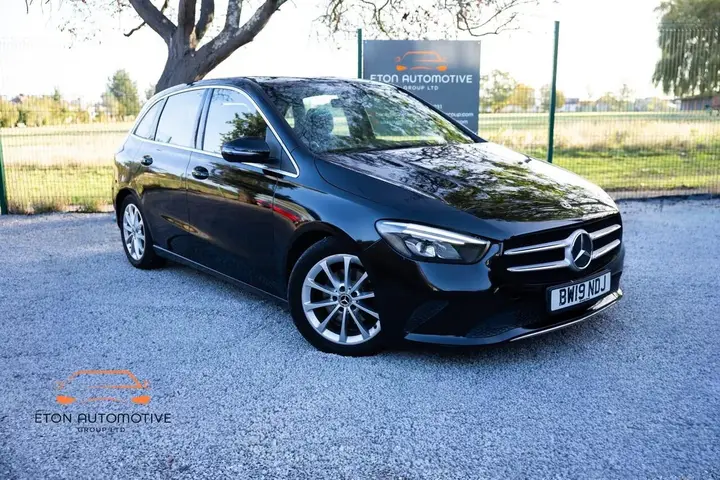 Mercedes-Benz B180