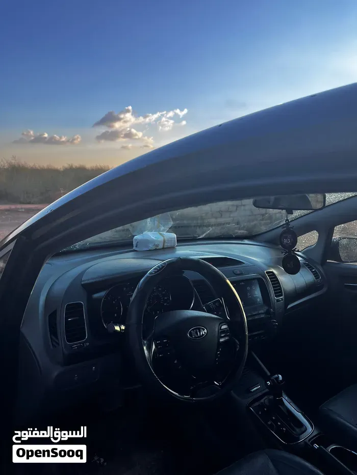 Kia Forte 2018 photo 3