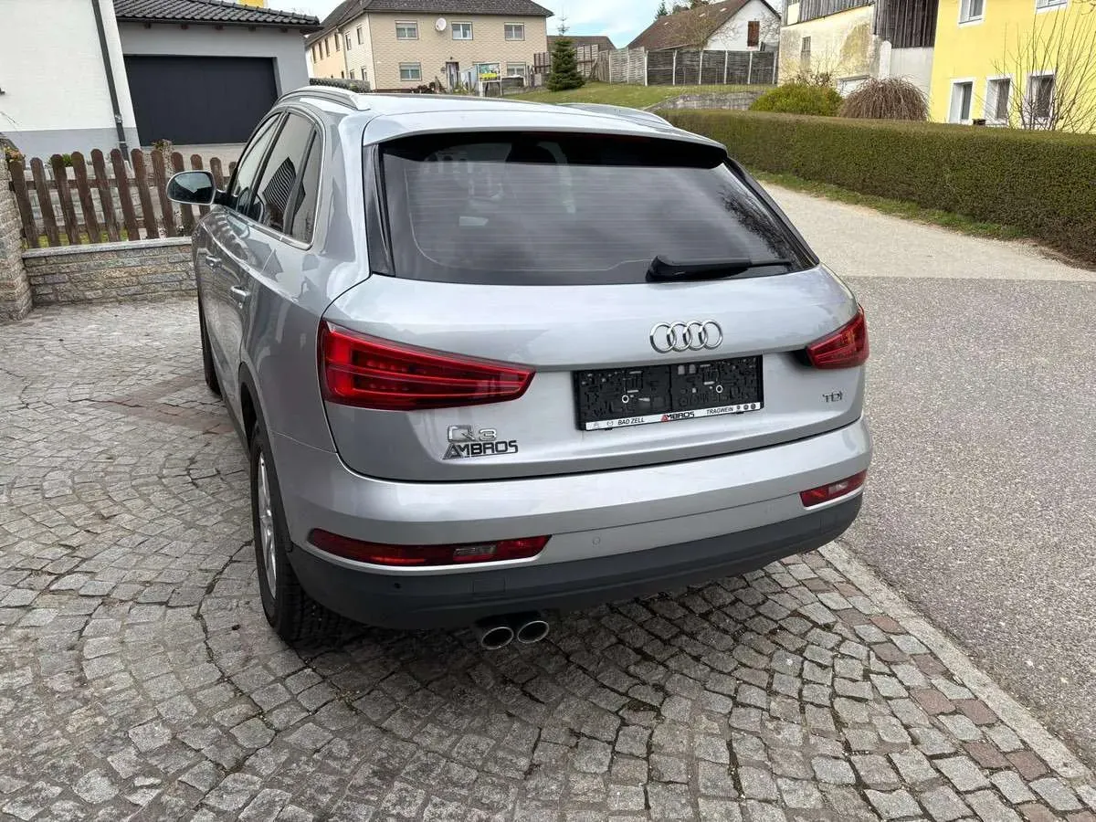 Audi Q3 2017 photo 3
