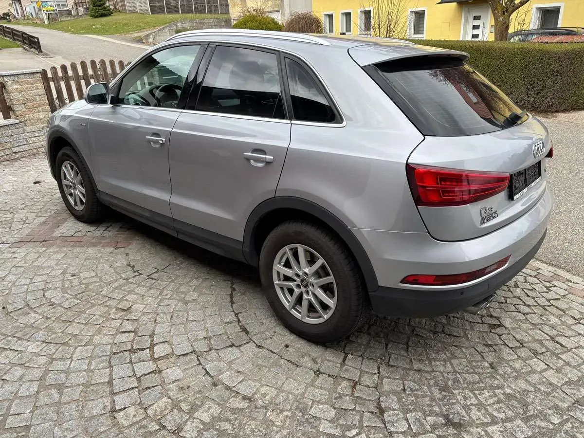 Audi Q3 2017 photo 2